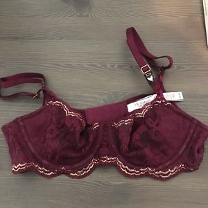 NWT Victoria’s Secret Wicker unlined uplift bra